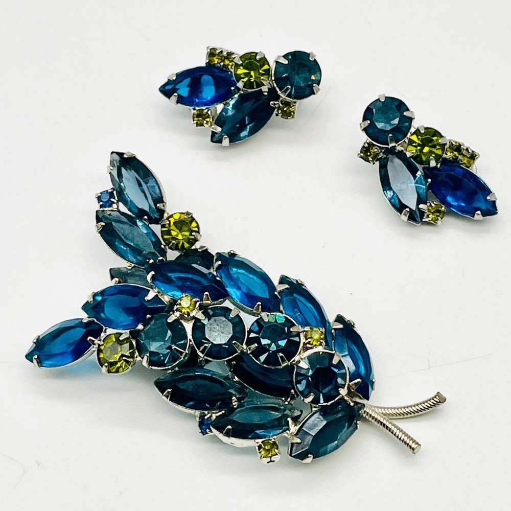 Juliana D&E Brooch and Earring Set Blue Green Rhinestone‎ Silver Tone Vintage